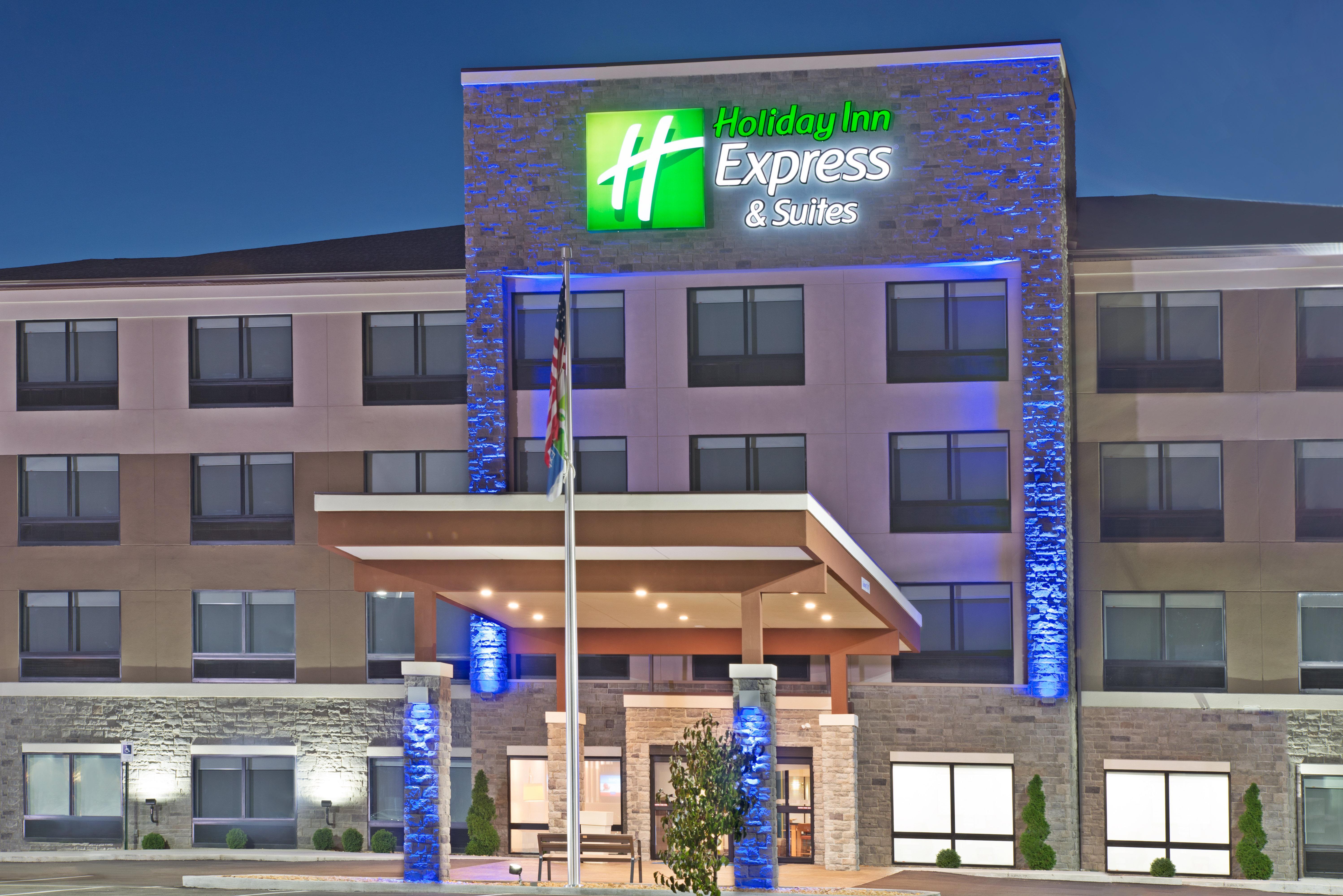 Holiday Inn Express & Suites Uniontown By Ihg מראה חיצוני תמונה